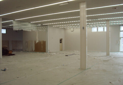 ケイカル板の上にクロス張りその除去と塗装仕上